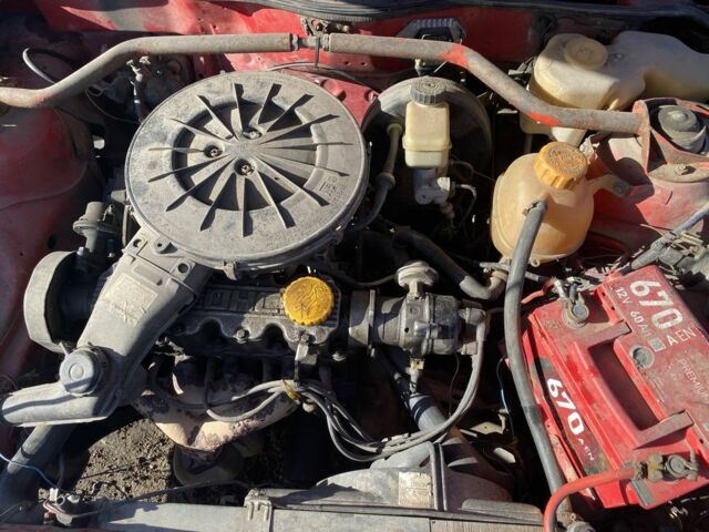 Красный Опель Кадет, объемом двигателя 1.3 л и пробегом 350 тыс. км за 400 $, фото 3 на Automoto.ua