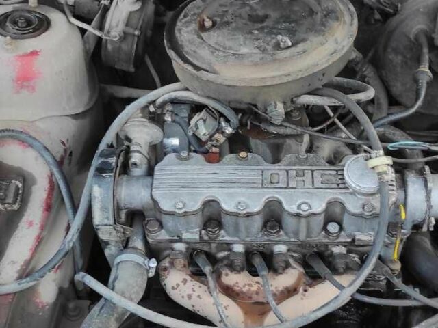 Красный Опель Кадет, объемом двигателя 1.3 л и пробегом 250 тыс. км за 888 $, фото 6 на Automoto.ua