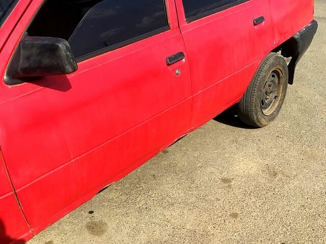 Червоний Опель Кадет, об'ємом двигуна 1.3 л та пробігом 689 тис. км за 900 $, фото 2 на Automoto.ua