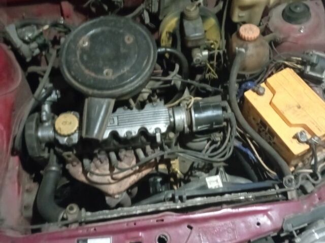 Красный Опель Кадет, объемом двигателя 1.3 л и пробегом 280 тыс. км за 750 $, фото 6 на Automoto.ua