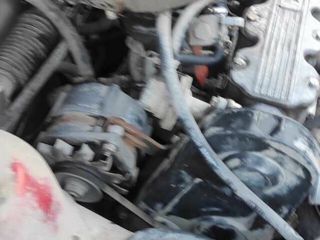 Красный Опель Кадет, объемом двигателя 1.3 л и пробегом 250 тыс. км за 888 $, фото 4 на Automoto.ua