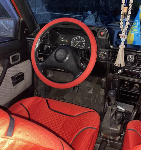 Красный Опель Кадет, объемом двигателя 1.4 л и пробегом 120 тыс. км за 1300 $, фото 5 на Automoto.ua