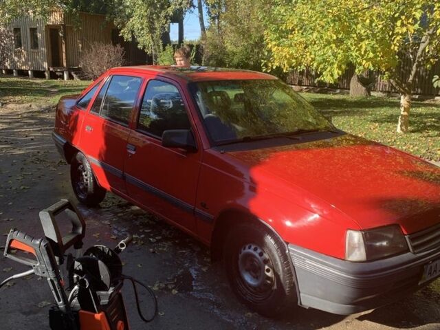 Красный Опель Кадет, объемом двигателя 1.4 л и пробегом 200 тыс. км за 589 $, фото 1 на Automoto.ua