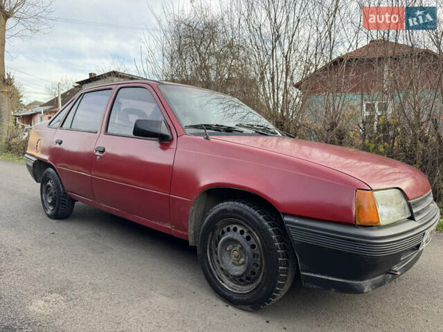 Красный Опель Кадет, объемом двигателя 1.4 л и пробегом 260 тыс. км за 240 $, фото 3 на Automoto.ua
