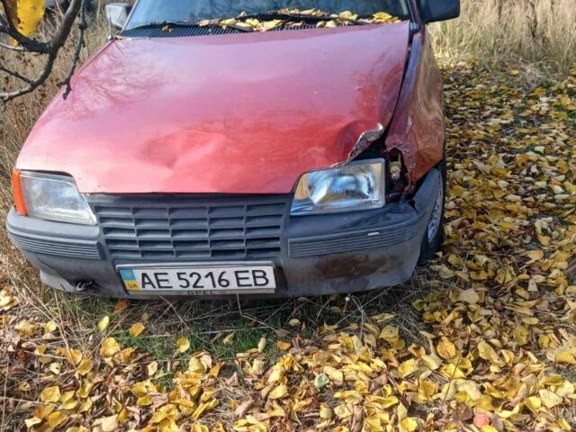 Красный Опель Кадет, объемом двигателя 0 л и пробегом 111 тыс. км за 596 $, фото 4 на Automoto.ua