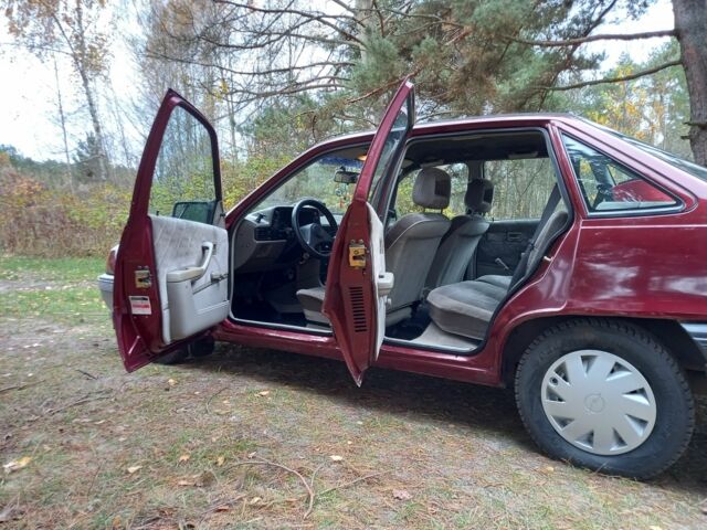 Красный Опель Кадет, объемом двигателя 1.6 л и пробегом 99 тыс. км за 1400 $, фото 8 на Automoto.ua