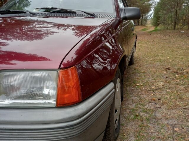 Красный Опель Кадет, объемом двигателя 1.6 л и пробегом 99 тыс. км за 1400 $, фото 2 на Automoto.ua