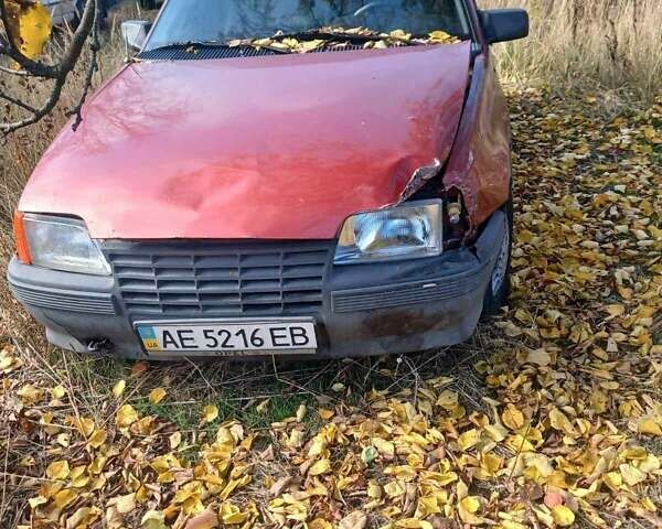 Красный Опель Кадет, объемом двигателя 0 л и пробегом 111 тыс. км за 596 $, фото 3 на Automoto.ua