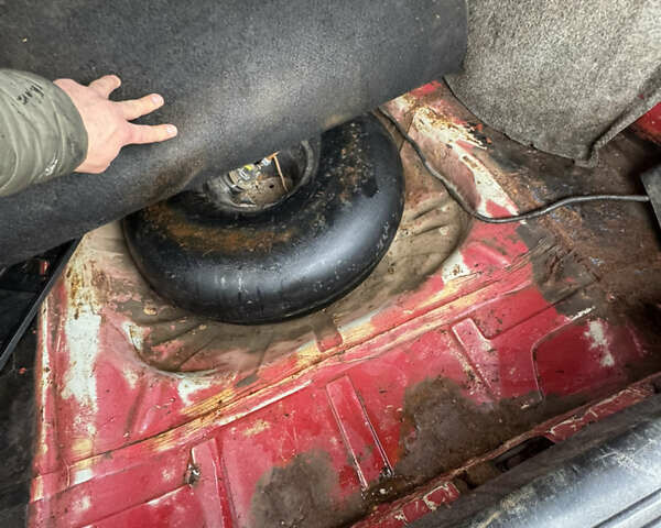 Красный Опель Кадет, объемом двигателя 1.4 л и пробегом 260 тыс. км за 240 $, фото 16 на Automoto.ua