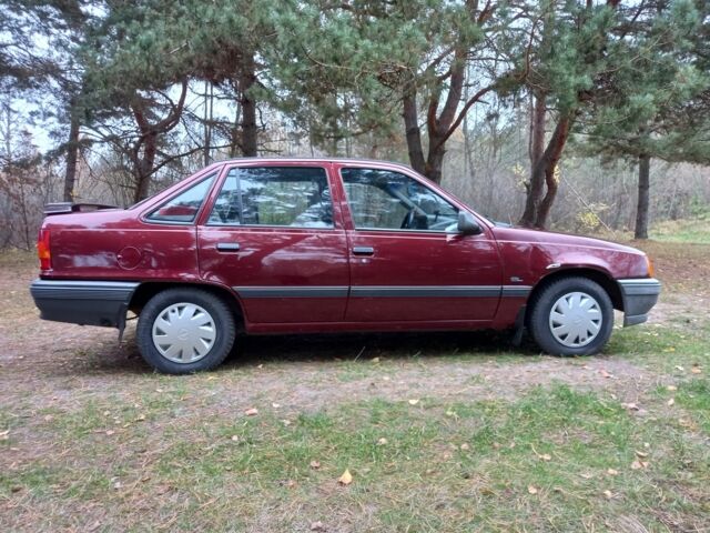 Красный Опель Кадет, объемом двигателя 1.6 л и пробегом 99 тыс. км за 1400 $, фото 5 на Automoto.ua