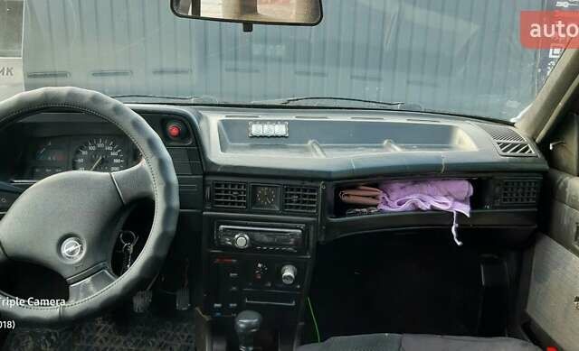 Красный Опель Кадет, объемом двигателя 1.4 л и пробегом 258 тыс. км за 1070 $, фото 3 на Automoto.ua