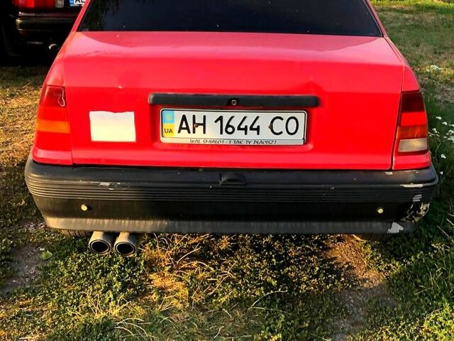 Красный Опель Кадет, объемом двигателя 1.4 л и пробегом 300 тыс. км за 1000 $, фото 1 на Automoto.ua