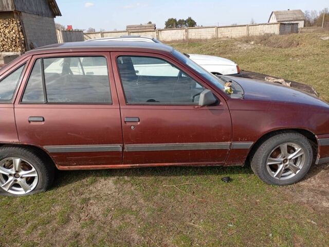 Красный Опель Кадет, объемом двигателя 1.6 л и пробегом 2 тыс. км за 600 $, фото 7 на Automoto.ua