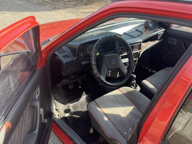 Красный Опель Кадет, объемом двигателя 1.4 л и пробегом 88 тыс. км за 465 $, фото 6 на Automoto.ua