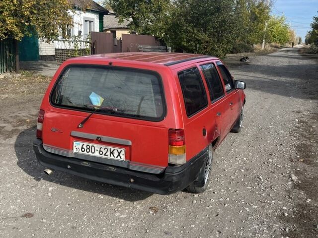 Красный Опель Кадет, объемом двигателя 1.4 л и пробегом 88 тыс. км за 465 $, фото 2 на Automoto.ua