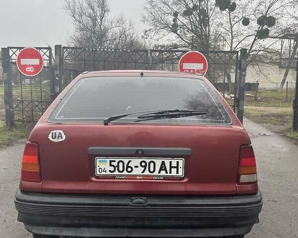 Красный Опель Кадет, объемом двигателя 1.6 л и пробегом 50 тыс. км за 850 $, фото 2 на Automoto.ua