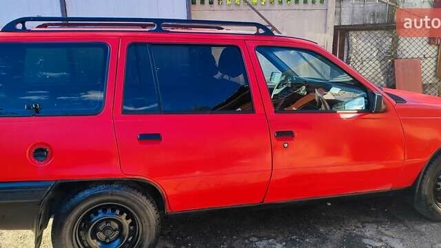 Красный Опель Кадет, объемом двигателя 1.6 л и пробегом 26 тыс. км за 1400 $, фото 6 на Automoto.ua