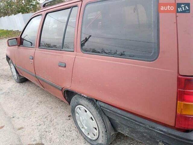 Червоний Опель Кадет, об'ємом двигуна 1.6 л та пробігом 280 тис. км за 450 $, фото 1 на Automoto.ua