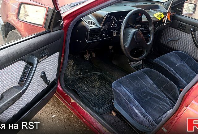 Красный Опель Кадет, объемом двигателя 1.6 л и пробегом 0 тыс. км за 1350 $, фото 10 на Automoto.ua
