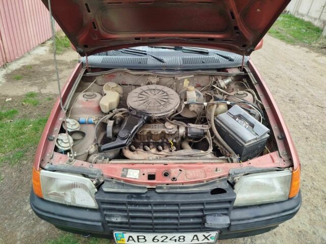 Красный Опель Кадет, объемом двигателя 0 л и пробегом 50 тыс. км за 800 $, фото 3 на Automoto.ua