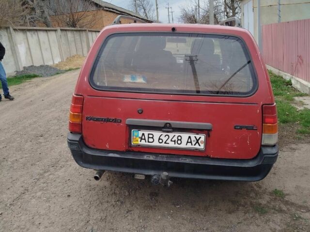 Красный Опель Кадет, объемом двигателя 0 л и пробегом 50 тыс. км за 800 $, фото 4 на Automoto.ua