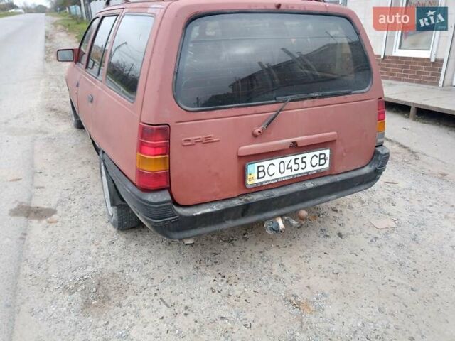 Червоний Опель Кадет, об'ємом двигуна 1.6 л та пробігом 280 тис. км за 450 $, фото 4 на Automoto.ua