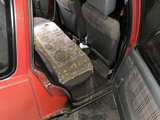 Опель Кадет 1988 в Днепре (Днепропетровске) на Automoto.ua Красный Опель Кадет, объемом двигателя 1.3 л и пробегом 80 тыс. км за 263 $, фото 5 на Automoto.ua