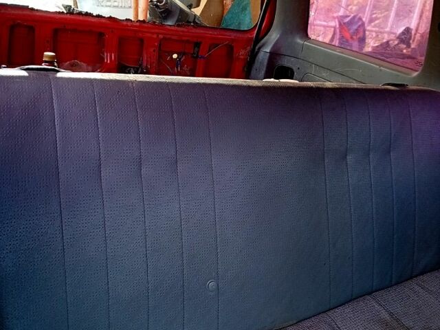 Красный Опель Кадет, объемом двигателя 1.6 л и пробегом 250 тыс. км за 600 $, фото 3 на Automoto.ua