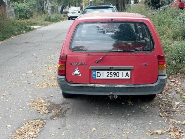 Опель Кадет 1988 в Днепре (Днепропетровске) на Automoto.ua Красный Опель Кадет, объемом двигателя 1.3 л и пробегом 200 тыс. км за 1069 $, фото 3 на Automoto.ua