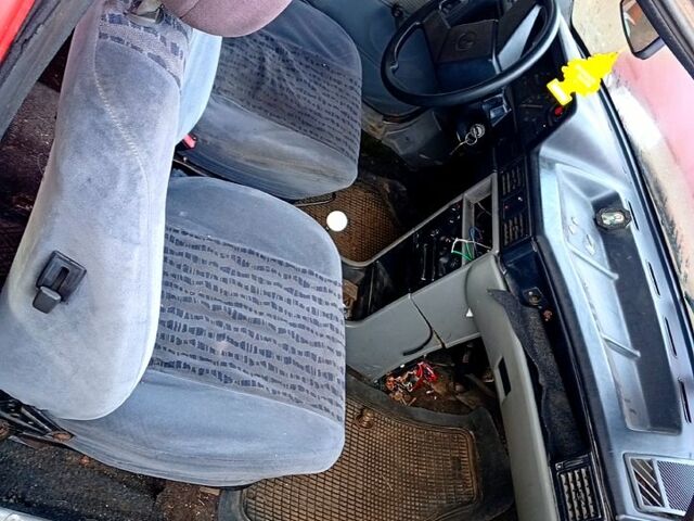 Красный Опель Кадет, объемом двигателя 1.6 л и пробегом 250 тыс. км за 600 $, фото 2 на Automoto.ua