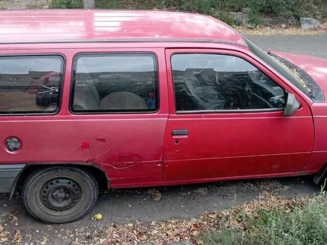 Опель Кадет 1988 в Днепре (Днепропетровске) на Automoto.ua Красный Опель Кадет, объемом двигателя 1.3 л и пробегом 200 тыс. км за 1069 $, фото 2 на Automoto.ua