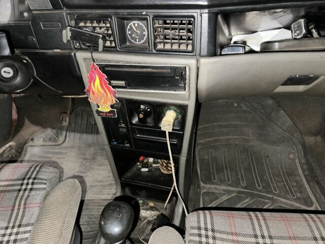 Опель Кадет 1988 в Днепре (Днепропетровске) на Automoto.ua Красный Опель Кадет, объемом двигателя 1.3 л и пробегом 80 тыс. км за 263 $, фото 4 на Automoto.ua