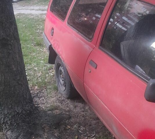 Червоний Опель Кадет, об'ємом двигуна 0 л та пробігом 100 тис. км за 385 $, фото 7 на Automoto.ua