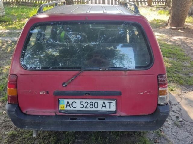 Красный Опель Кадет, объемом двигателя 1.4 л и пробегом 10 тыс. км за 500 $, фото 2 на Automoto.ua