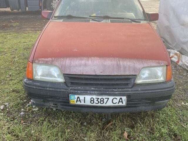 Красный Опель Кадет, объемом двигателя 1.6 л и пробегом 400 тыс. км за 700 $, фото 5 на Automoto.ua