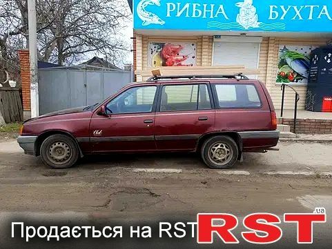 Красный Опель Кадет, объемом двигателя 1.6 л и пробегом 260 тыс. км за 1250 $, фото 8 на Automoto.ua