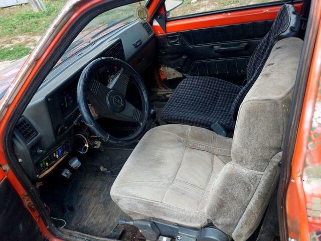 Опель Кадет, объемом двигателя 1.6 л и пробегом 200 тыс. км за 450 $, фото 6 на Automoto.ua