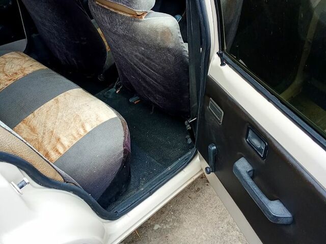 Опель Кадет, объемом двигателя 1.6 л и пробегом 50 тыс. км за 900 $, фото 2 на Automoto.ua