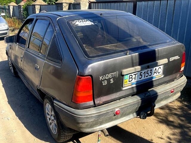 Опель Кадет, объемом двигателя 1.3 л и пробегом 120 тыс. км за 830 $, фото 2 на Automoto.ua