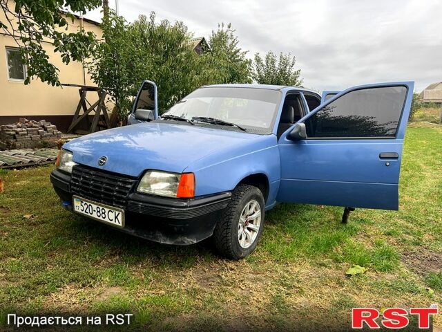 Опель Кадет, объемом двигателя 1.3 л и пробегом 30 тыс. км за 1600 $, фото 4 на Automoto.ua