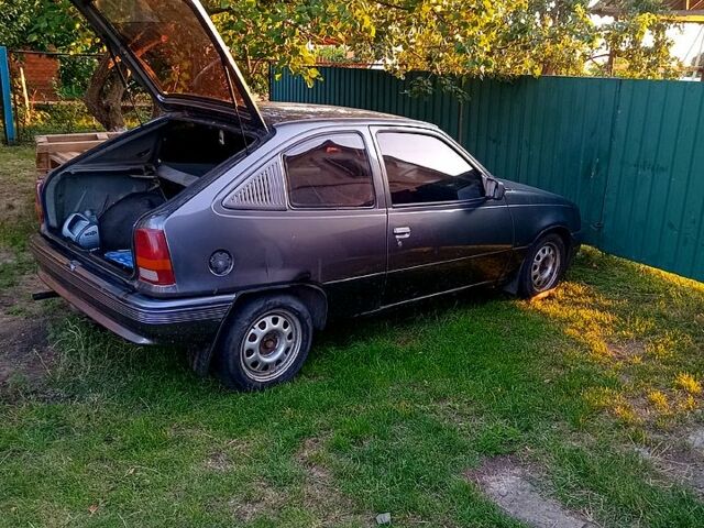 Опель Кадет, объемом двигателя 1.3 л и пробегом 0 тыс. км за 600 $, фото 3 на Automoto.ua