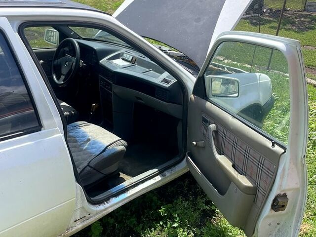 Опель Кадет, объемом двигателя 1.3 л и пробегом 200 тыс. км за 200 $, фото 2 на Automoto.ua