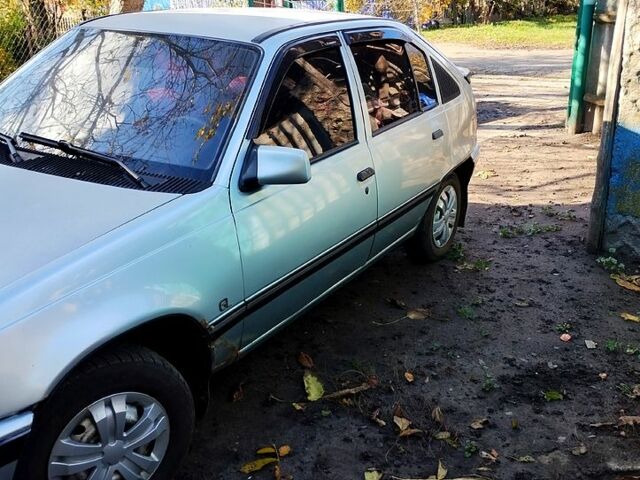 Опель Кадет, об'ємом двигуна 1.3 л та пробігом 350 тис. км за 1300 $, фото 1 на Automoto.ua