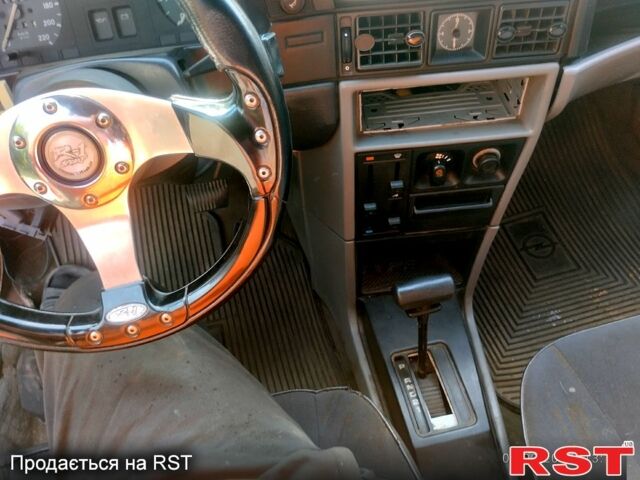 Опель Кадет, объемом двигателя 1.6 л и пробегом 0 тыс. км за 450 $, фото 3 на Automoto.ua