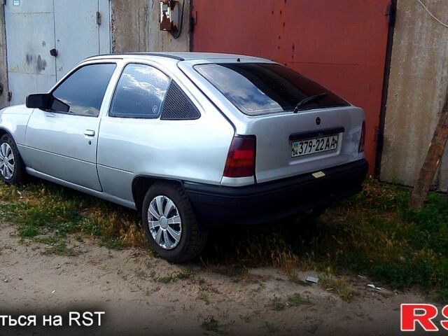 Опель Кадет, объемом двигателя 1.7 л и пробегом 150 тыс. км за 1100 $, фото 4 на Automoto.ua