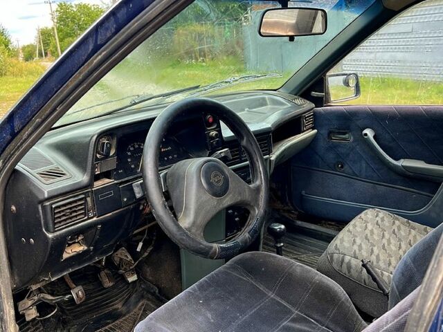 Опель Кадет, объемом двигателя 1.6 л и пробегом 200 тыс. км за 350 $, фото 9 на Automoto.ua