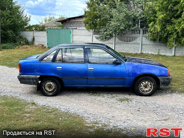 Опель Кадет, объемом двигателя 1.6 л и пробегом 200 тыс. км за 350 $, фото 3 на Automoto.ua