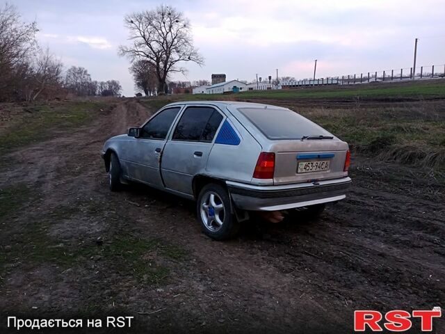 Опель Кадет, объемом двигателя 1.6 л и пробегом 0 тыс. км за 900 $, фото 4 на Automoto.ua