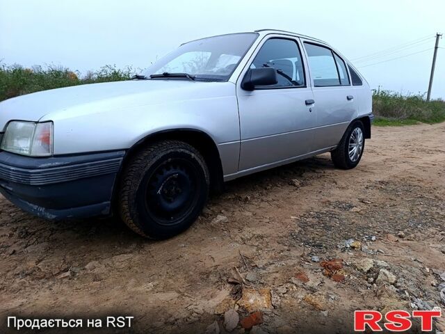 Опель Кадет, объемом двигателя 1.6 л и пробегом 100 тыс. км за 1000 $, фото 8 на Automoto.ua