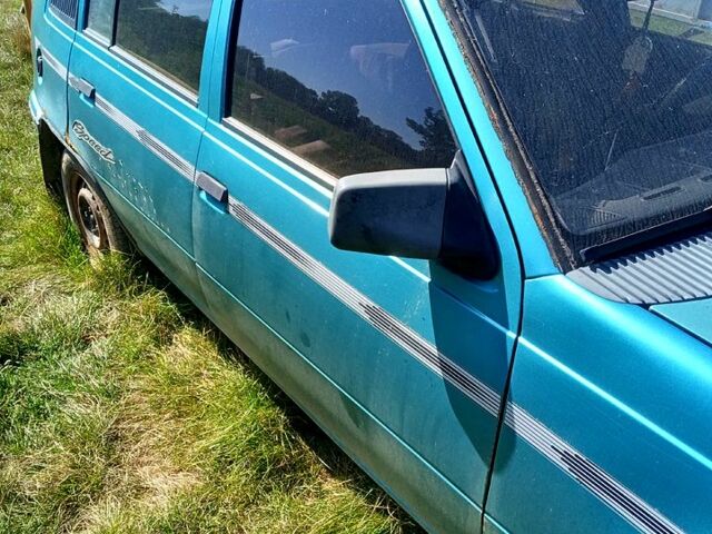 Опель Кадет, объемом двигателя 1.7 л и пробегом 0 тыс. км за 1000 $, фото 2 на Automoto.ua